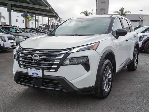 Used 2024 Nissan Rogue S FWD image 4