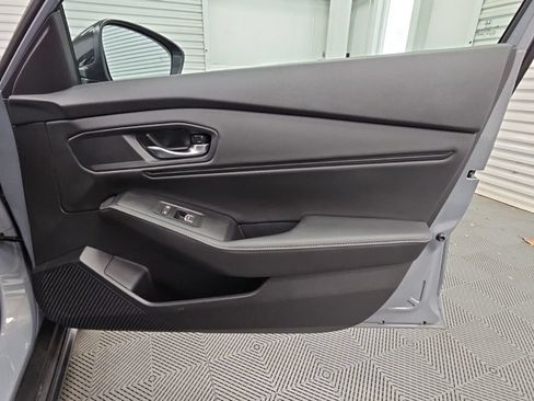Used 2025 Honda Accord Sport image 40