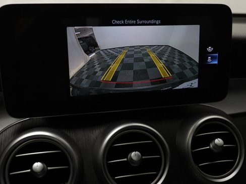 Used 2020 Mercedes-Benz GLC 300 4MATIC image 11
