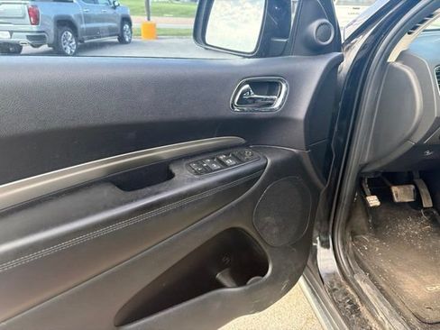 Used 2015 Dodge Durango SXT AWD/4WD image 35