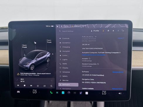 Used 2023 Tesla Model Y Long Range image 37