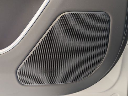 New 2026 Land Rover Range Rover Long Wheelbase SE AWD/4WD image 23