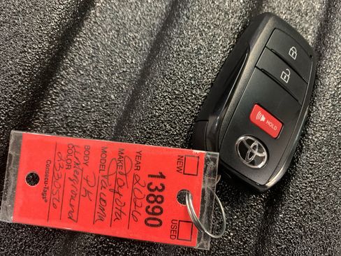 New 2026 Toyota Tacoma SR5 image 19