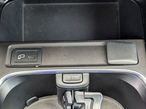 Used 2022 Mercedes-Benz GLB 250 image 17