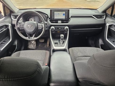 Used 2021 Toyota RAV4 XLE image 8