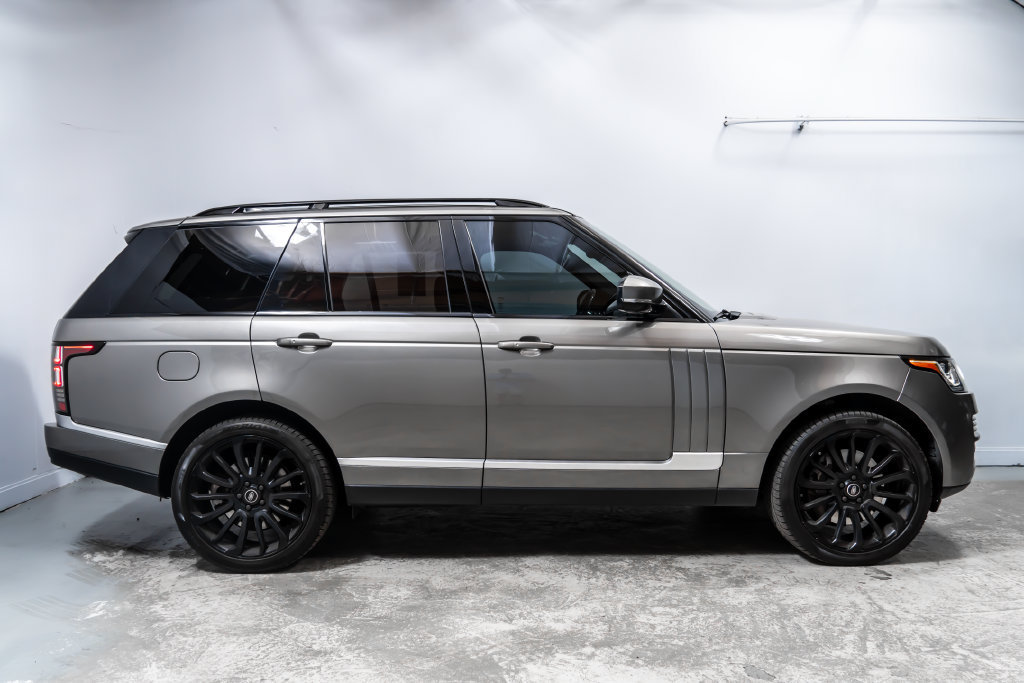 Used 2017 Land Rover Range Rover Supercharged AWD/4WD image 8