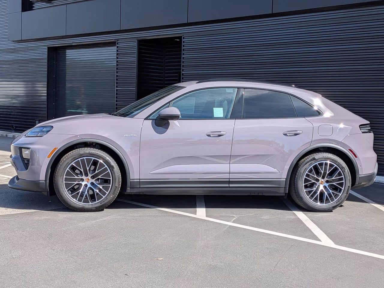 Certified 2026 Porsche Macan Electric RWD image 2