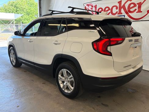 Used 2019 GMC Terrain SLE w/ Driver Convenience Package image 9