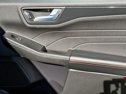 Used 2023 Ford Escape ST-Line Elite w/ Class II Trailer Tow Package image 11