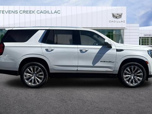 Used 2021 GMC Yukon Denali w/ Denali Ultimate Package AWD/4WD image 2
