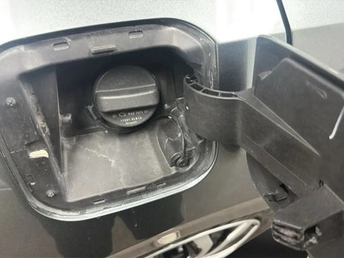 Used 2023 Nissan Sentra S FWD image 30