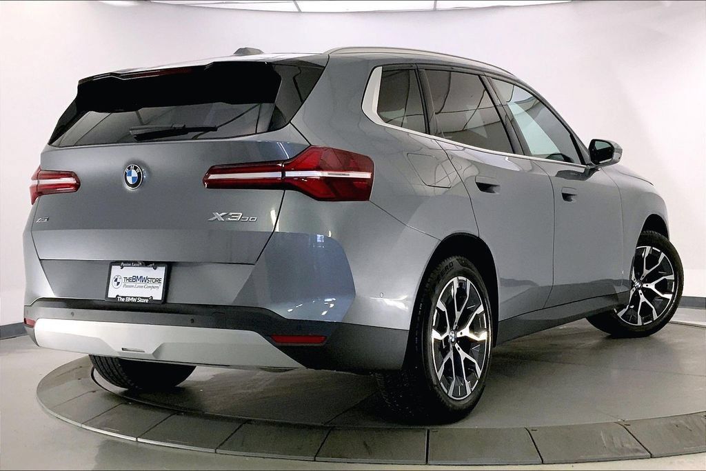Used 2025 BMW X3 xDrive30i w/ Premium Package AWD/4WD image 12