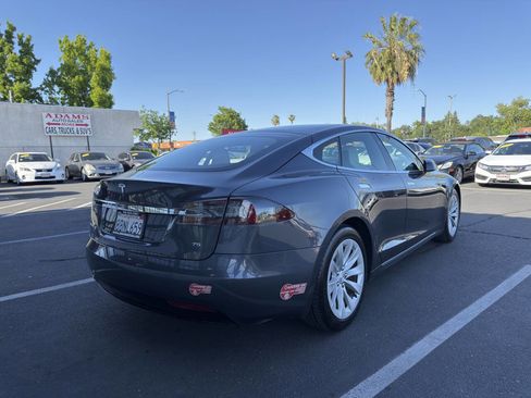Used 2017 Tesla Model S 75 RWD image 3