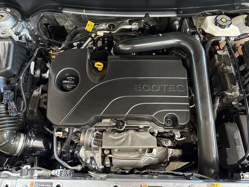 Used 2024 Chevrolet Equinox LS w/ LS Convenience Package FWD image 25