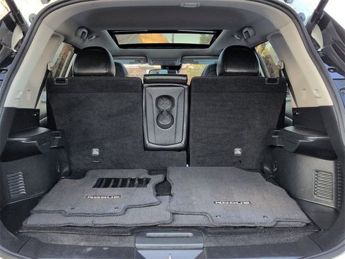 Used 2020 Nissan Rogue SL w/ Premium Package image 20