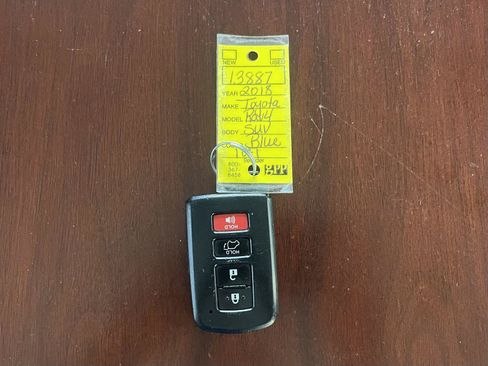 Used 2018 Toyota RAV4 XLE FWD image 26