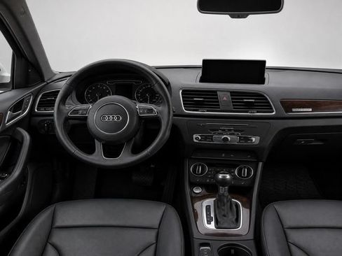 Used 2018 Audi Q3 2.0T Premium Plus w/ Premium Plus Package AWD/4WD image 29
