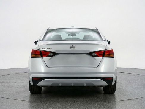 Used 2025 Nissan Altima 2.5 SV image 7