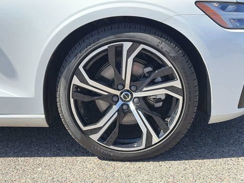 Used 2024 Volvo S60 B5 Core AWD/4WD image 11