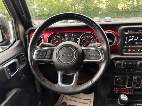 Used 2022 Jeep Gladiator Rubicon w/ Cold Weather Group AWD/4WD image 12
