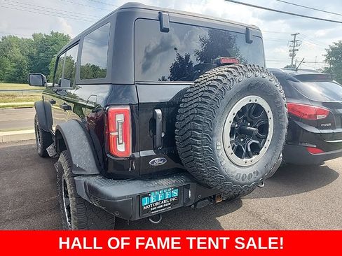 Used 2022 Ford Bronco Badlands w/ Sasquatch Package AWD/4WD image 3