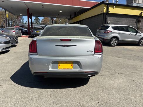 Used 2021 Chrysler 300 S image 8
