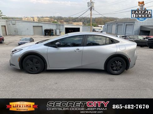 Used 2025 Toyota Prius LE image 8