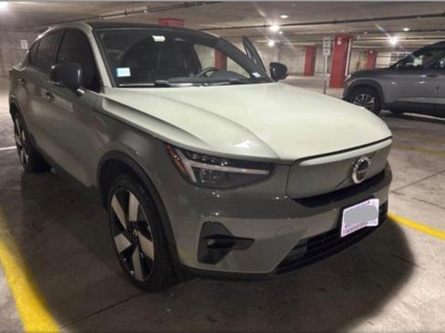 Used 2023 Volvo C40 P8 Recharge Ultimate image 5