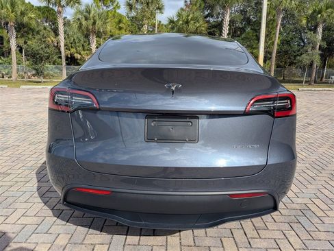 Used 2023 Tesla Model Y Long Range image 10