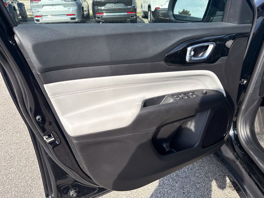 New 2026 Jeep Compass Limited AWD/4WD image 17