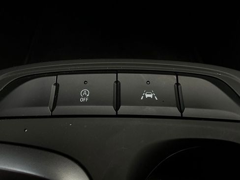 Used 2025 Buick Envista Preferred image 23