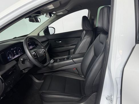 Used 2025 Nissan Murano SV FWD image 23
