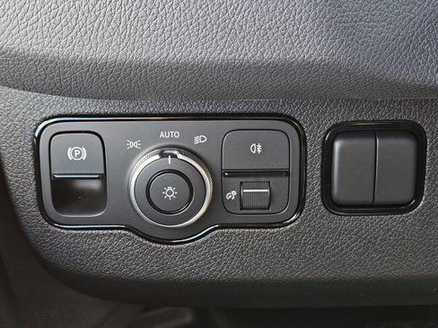 New 2024 Mercedes-Benz eSprinter 170 Cargo image 33