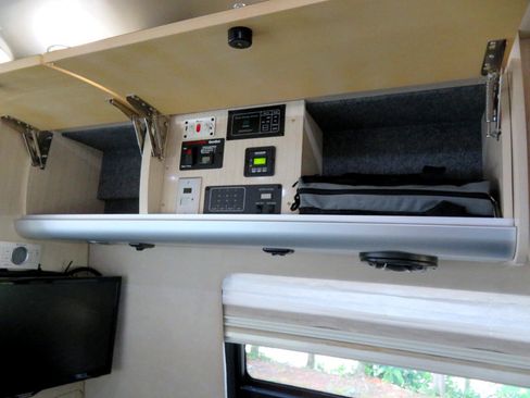 Used 2014 Mercedes-Benz Sprinter 3500 image 60