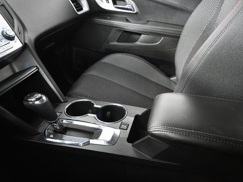 Used 2017 Chevrolet Equinox LS image 29