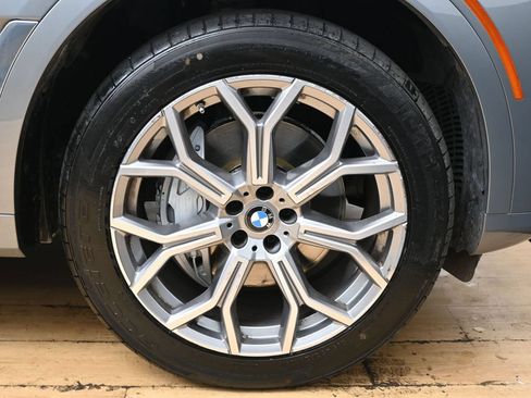 Used 2025 BMW X7 xDrive40i AWD/4WD image 13