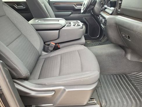 Used 2024 Chevrolet Silverado 2500 LT w/ Convenience Package image 25