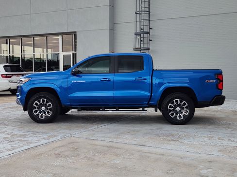 Used 2023 Chevrolet Colorado Z71 w/ Z71 Convenience Package 2 AWD/4WD image 5