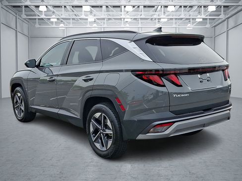 Certified 2025 Hyundai Tucson SEL AWD/4WD image 4