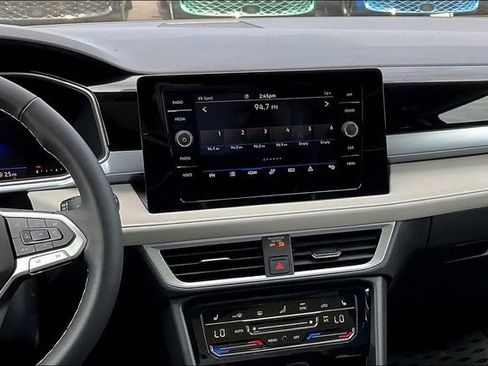 New 2025 Volkswagen Taos SE image 8