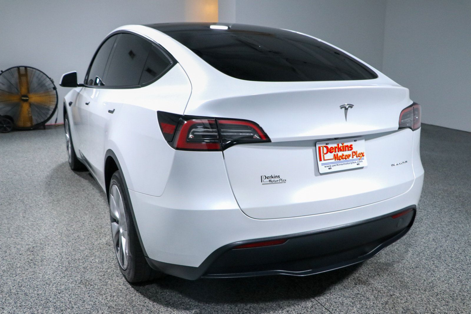Used 2023 Tesla Model Y Long Range AWD/4WD image 9