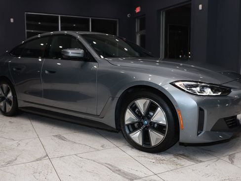 Used 2023 BMW i4 eDrive35 image 10