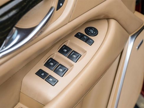 Used 2019 Cadillac Escalade Platinum image 49