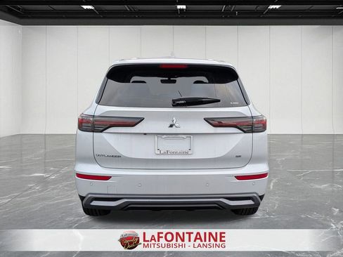 New 2026 Mitsubishi Outlander SE AWD/4WD image 4