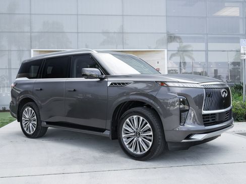 Certified 2026 INFINITI QX80 Luxe w/ Cargo Package AWD/4WD image 2