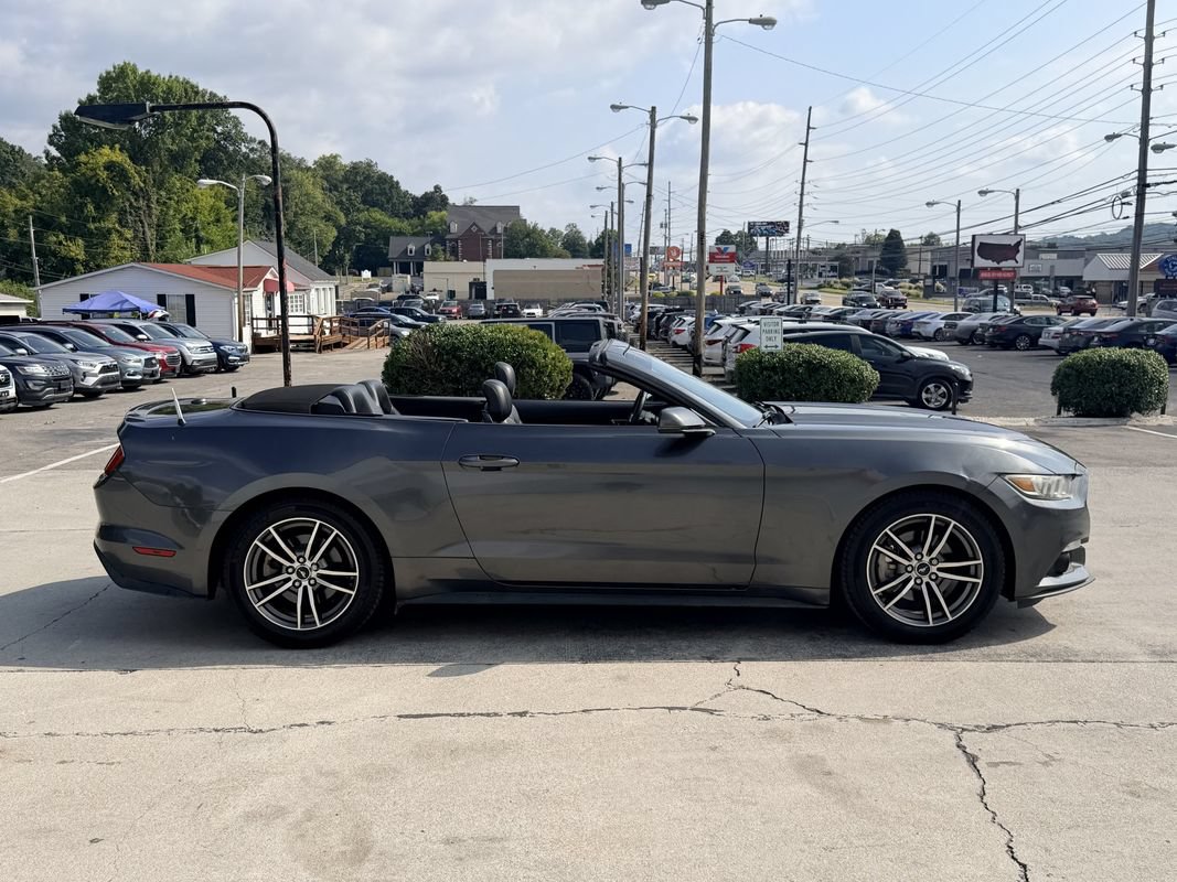 Used 2016 Ford Mustang Premium RWD image 7