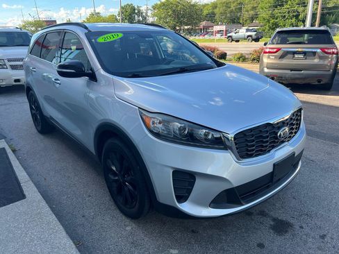 Used 2019 Kia Sorento S FWD image 9