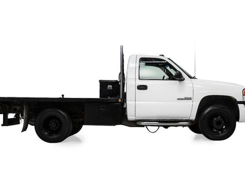 Used 2006 GMC Sierra 3500 SLE w/ Heavy-Duty Power Package RWD image 5