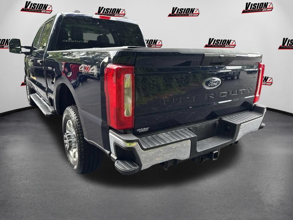 Used 2024 Ford F250 XLT w/ Snow Plow/Camper Package AWD/4WD image 7