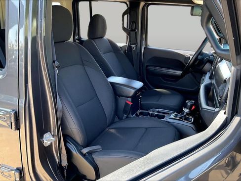 Used 2020 Jeep Wrangler Unlimited Sport S AWD/4WD image 9
